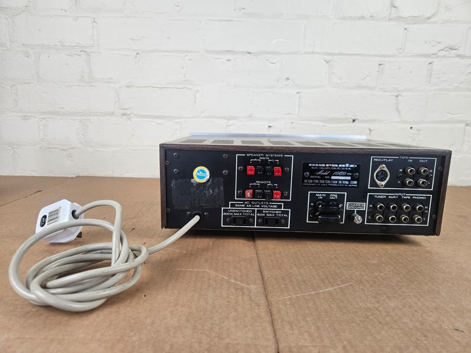 MARANTZ 1060 STEREO AMPLIFIER