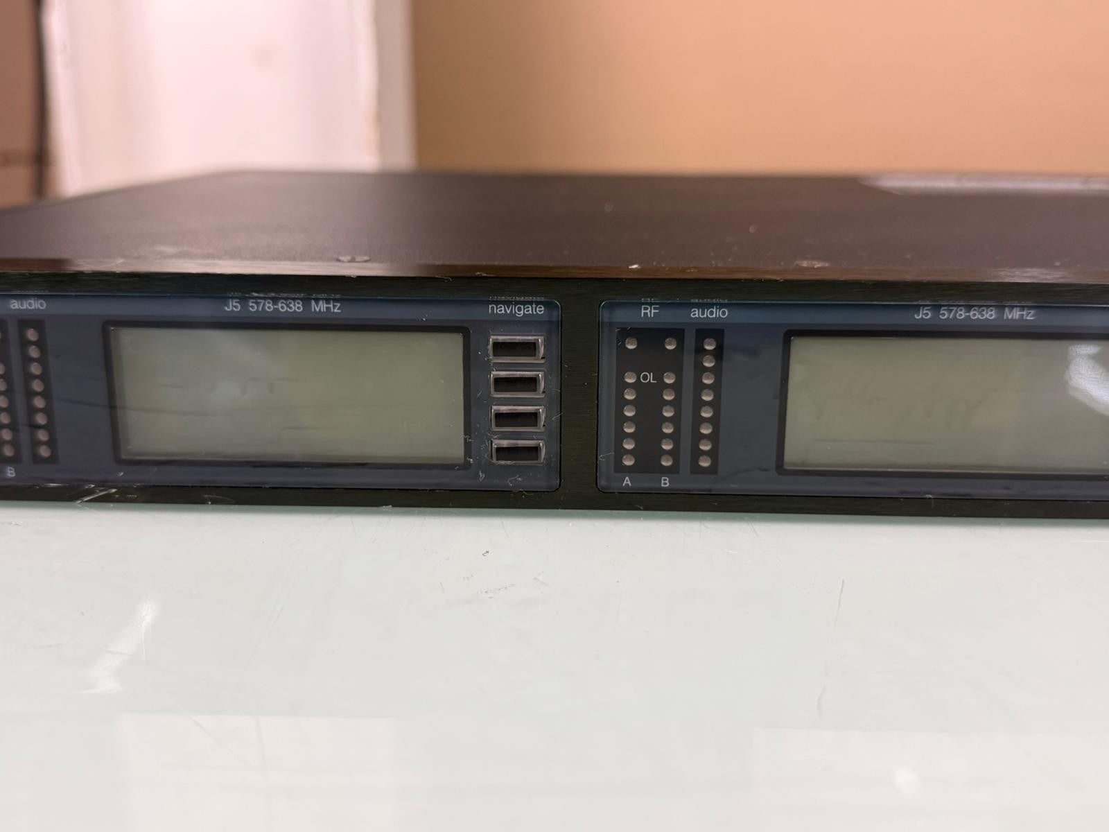 Shure UR4D J5E Dual Channel Wireless Receiver 578-638 MHz  #1