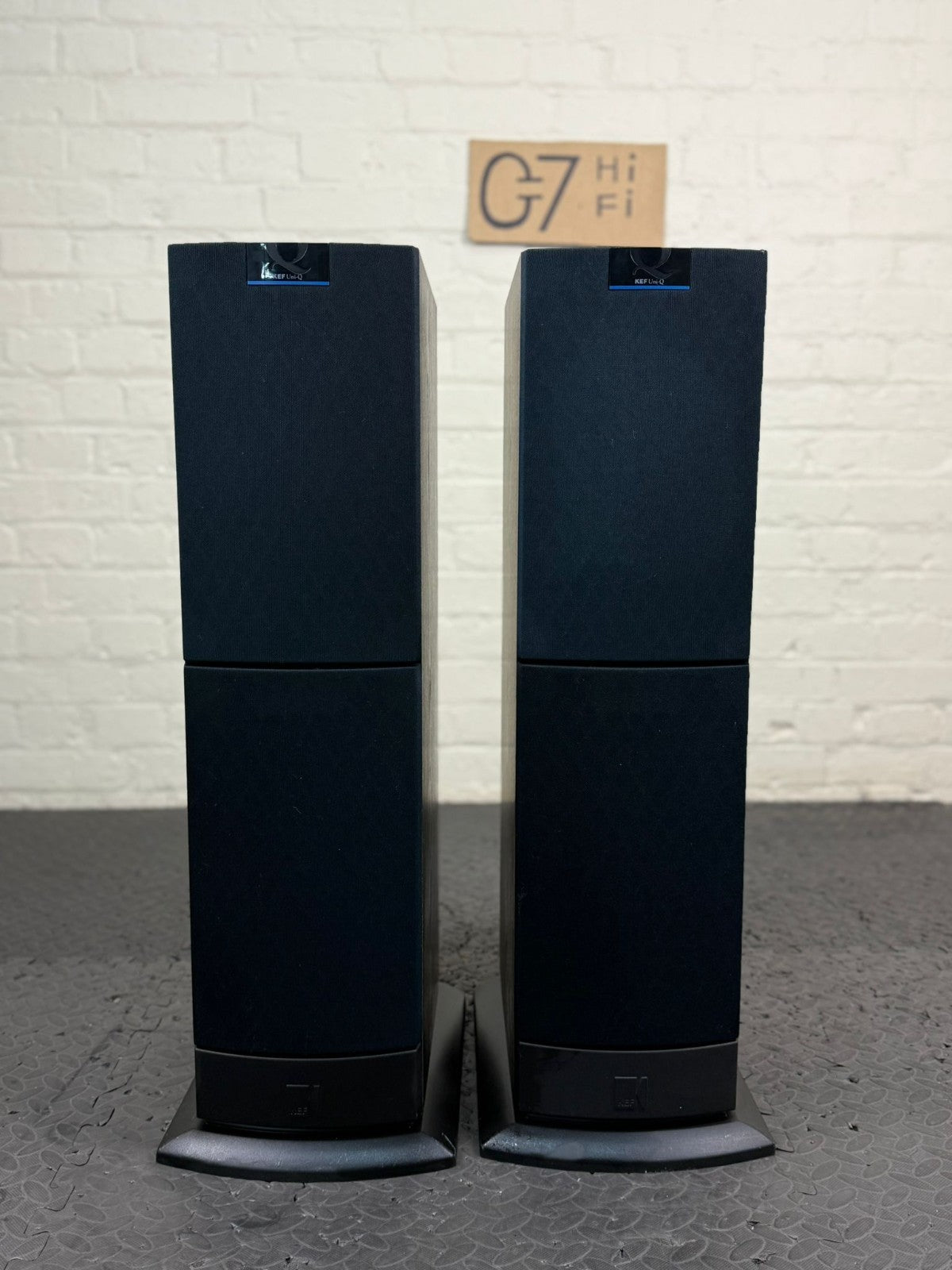 KEF Q30 FLOOR STANDING SPEAKERS