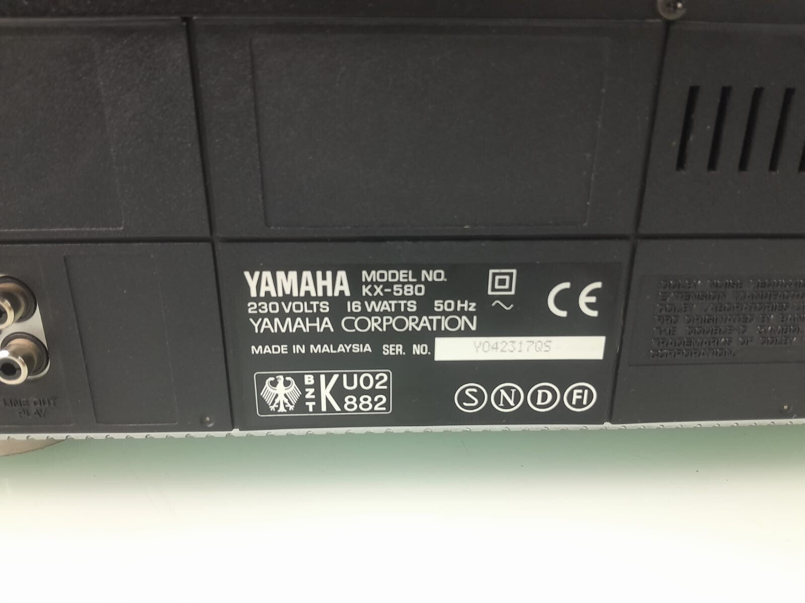 YAMAHA KX 580 NATURAL SOUND STEREO CASSETTE DECK