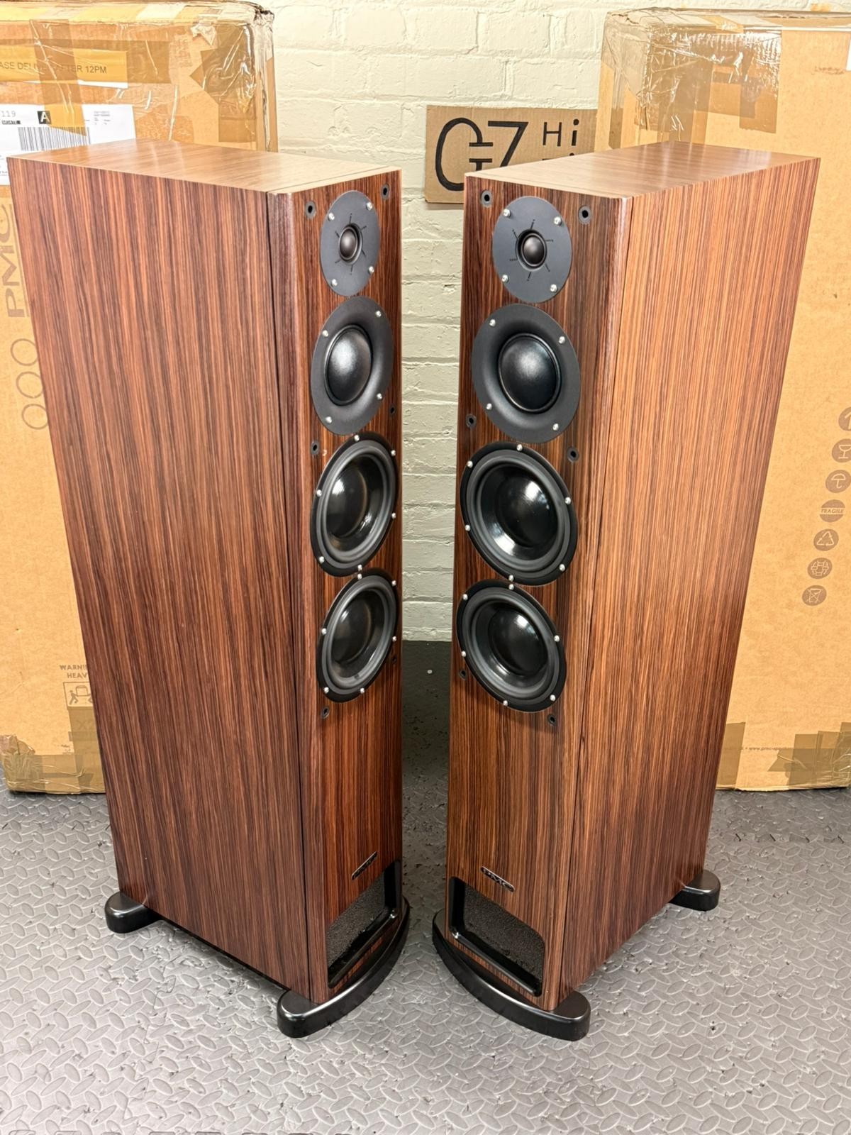 PMC PB1i SIGNATURE FLOORSTANDING SPEAKERS