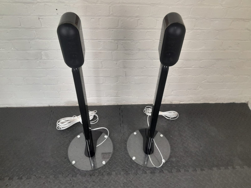 Q ACOUSTIC 7000LRI SPEAKERS WITH 7000ST FLOOR STANDS AND QED SPEAKER CABLES
