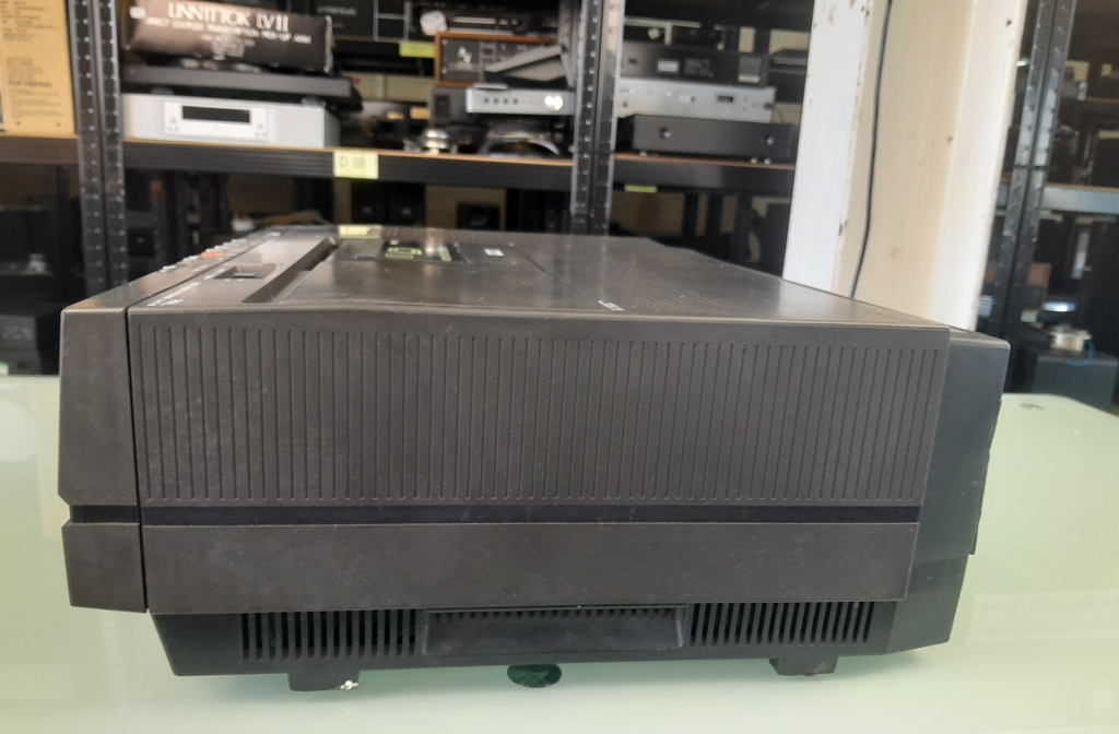 SONY SL C7 UB BETAMAX VIDEO CASSETTE RECORDER #002