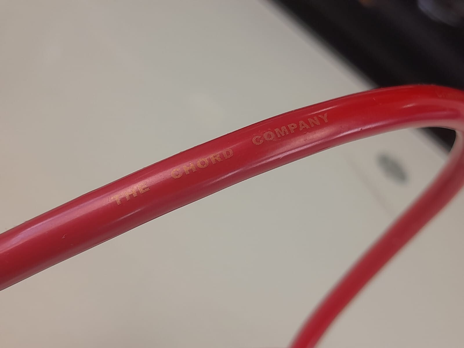 THE CHORD COMPANY CRIMSON VEE RCA INTERCONNECTS CABLES