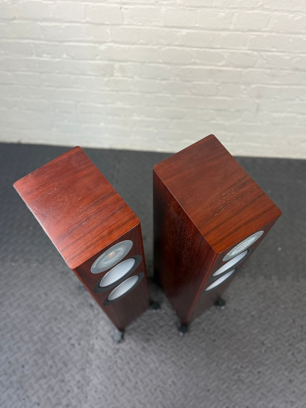 MONITOR AUDIO SILVER 200 6G FLOOR STANDING SPEAKERS