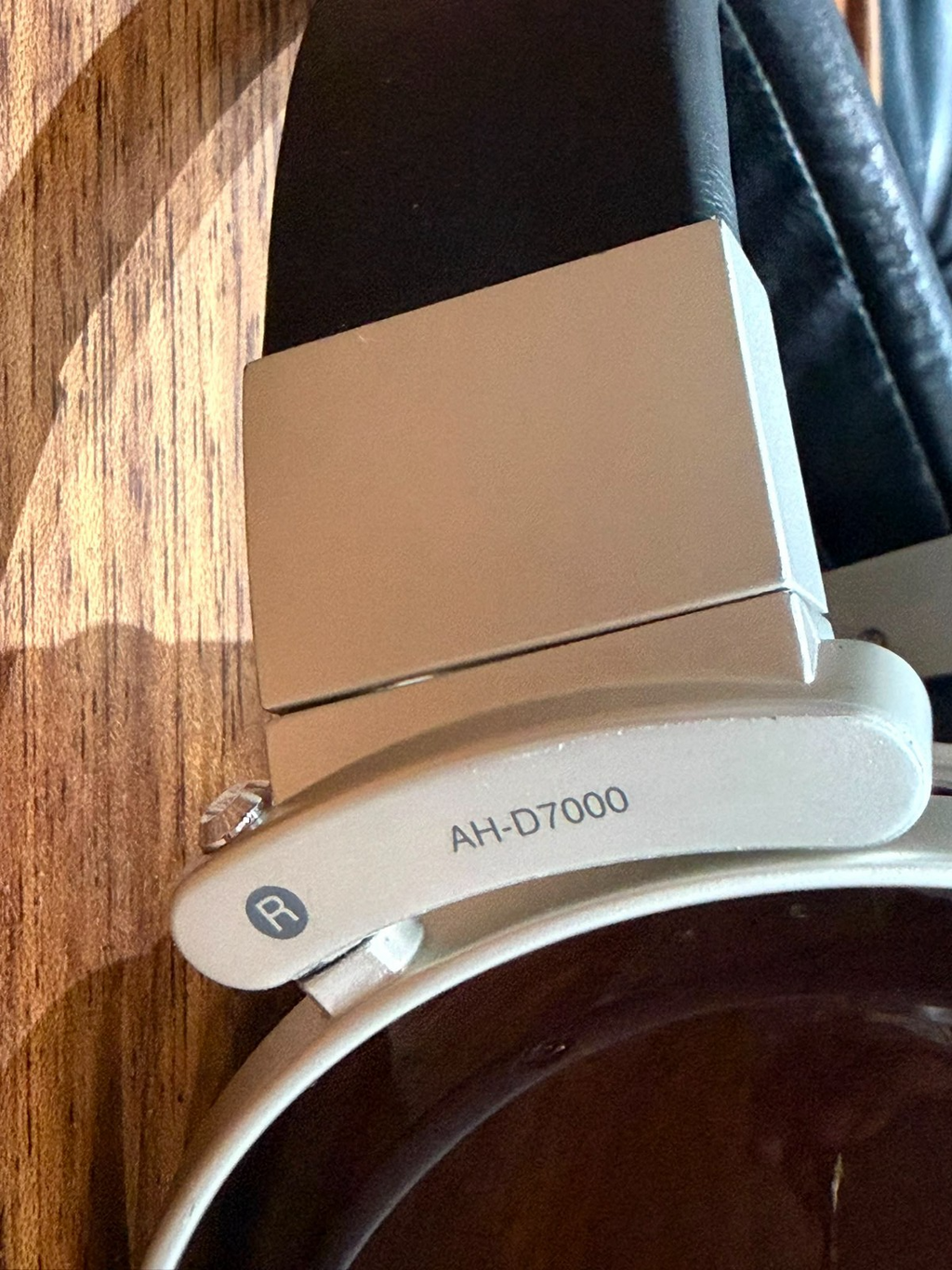 DENON AH D7000 HEADPHONES