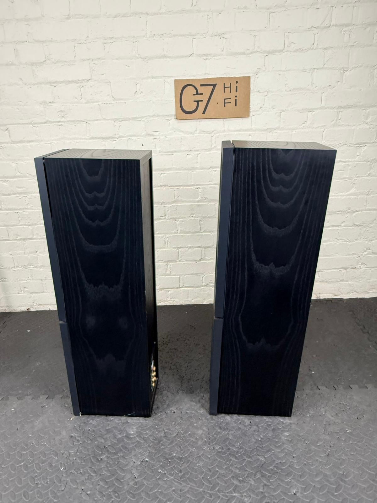 LINN KABER FLOOR STANDING SPEAKERS