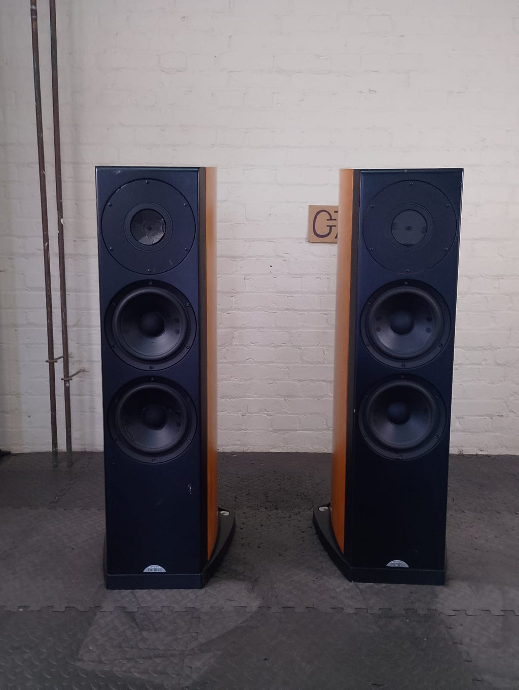 NAIM OVATOR S 600 FLOOR STANDING SPEAKERS