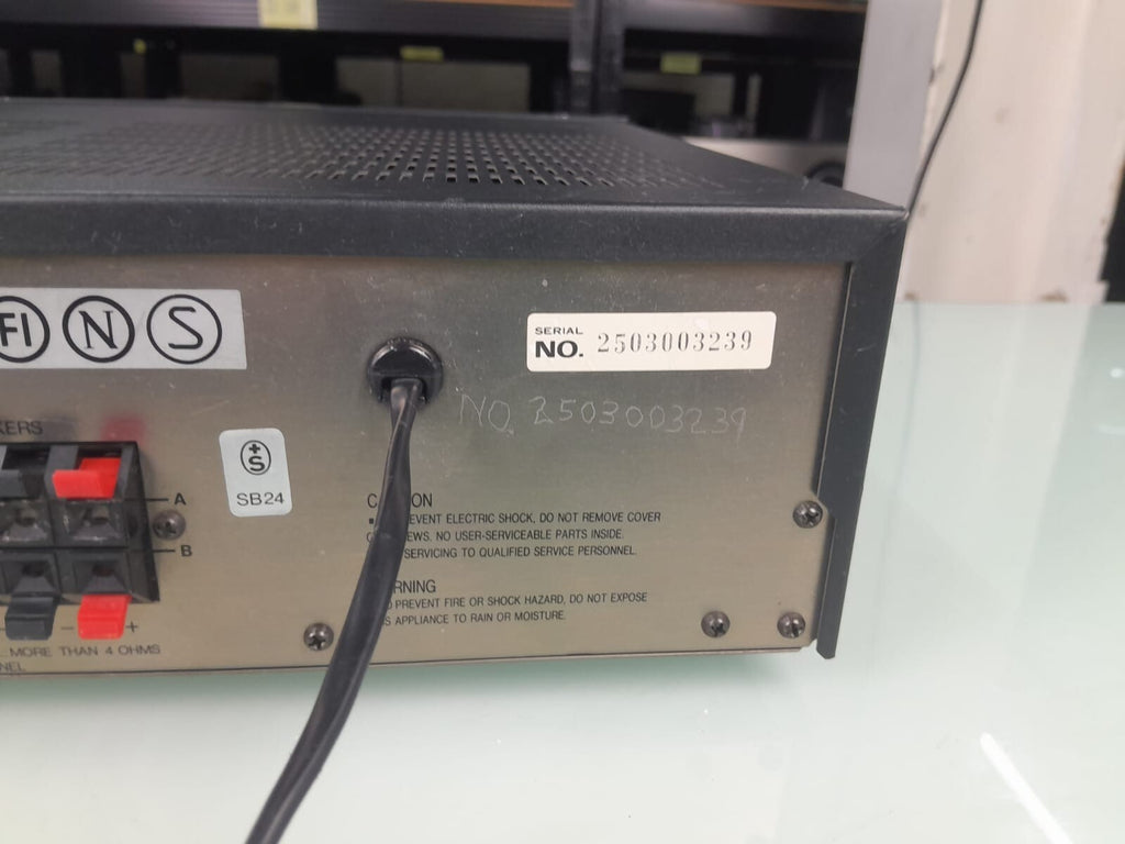 ONKYO TX 26 QUARTZ SYNTHESIZED TUNER AMPLIFIER