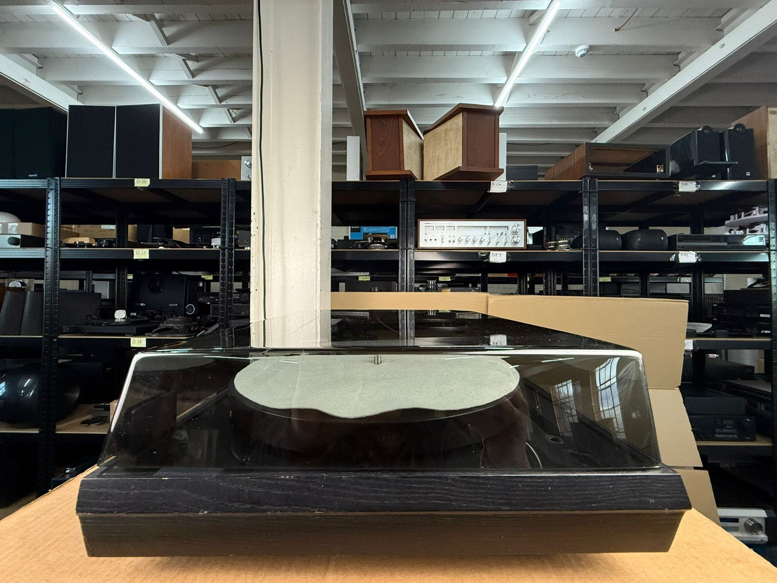 LOGIC TEMPO WITH DATUM II TONEARM TURNTABLE WITH GOLDRING CARTRIDGE