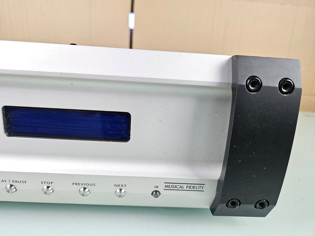 MUSICAL FIDELITY A5.5 UPSAMPLING 24 BIT CD PLAYER WITH REMOTE