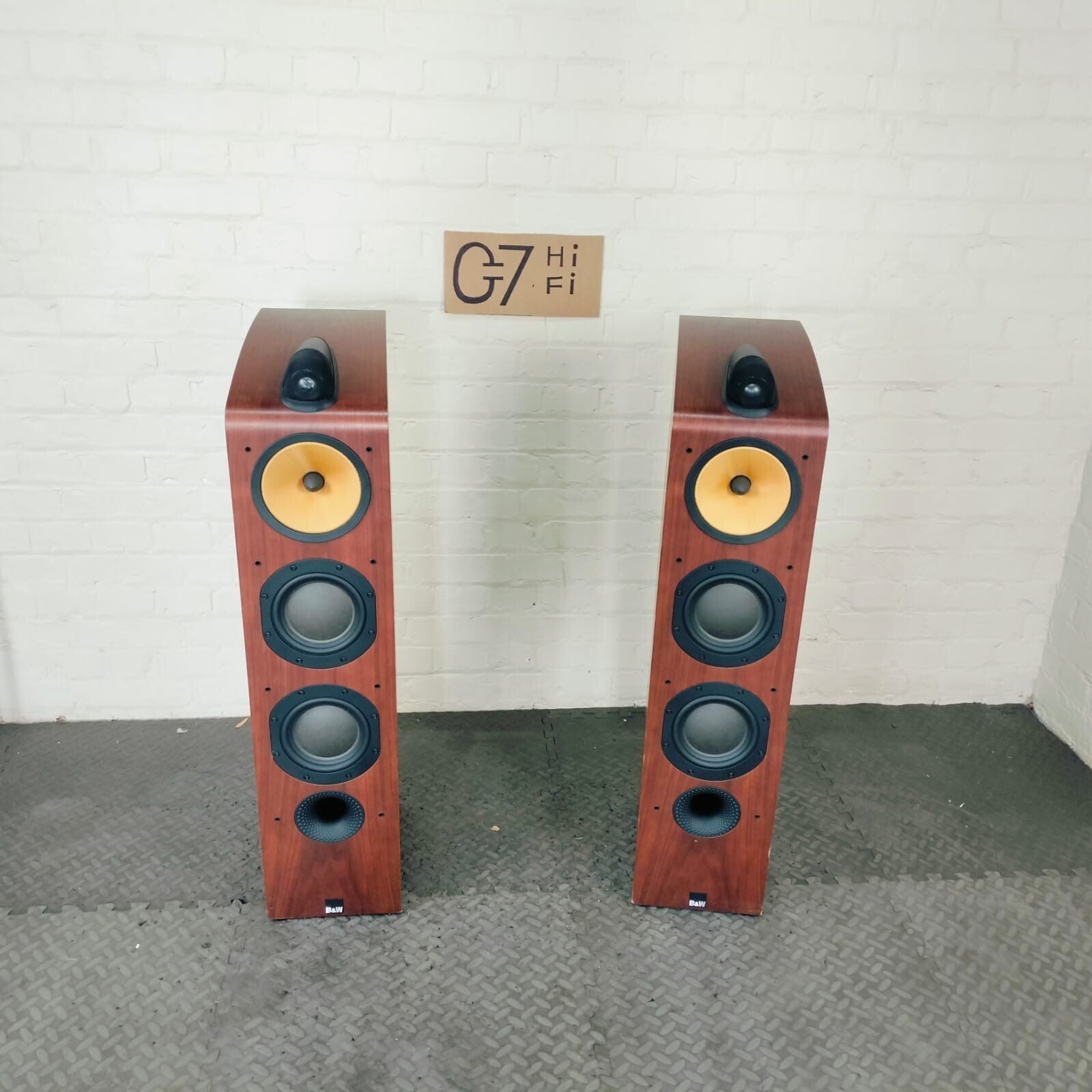 BOWERS & WILKINS B&W 703 FLOOR STANDING SPEAKERS
