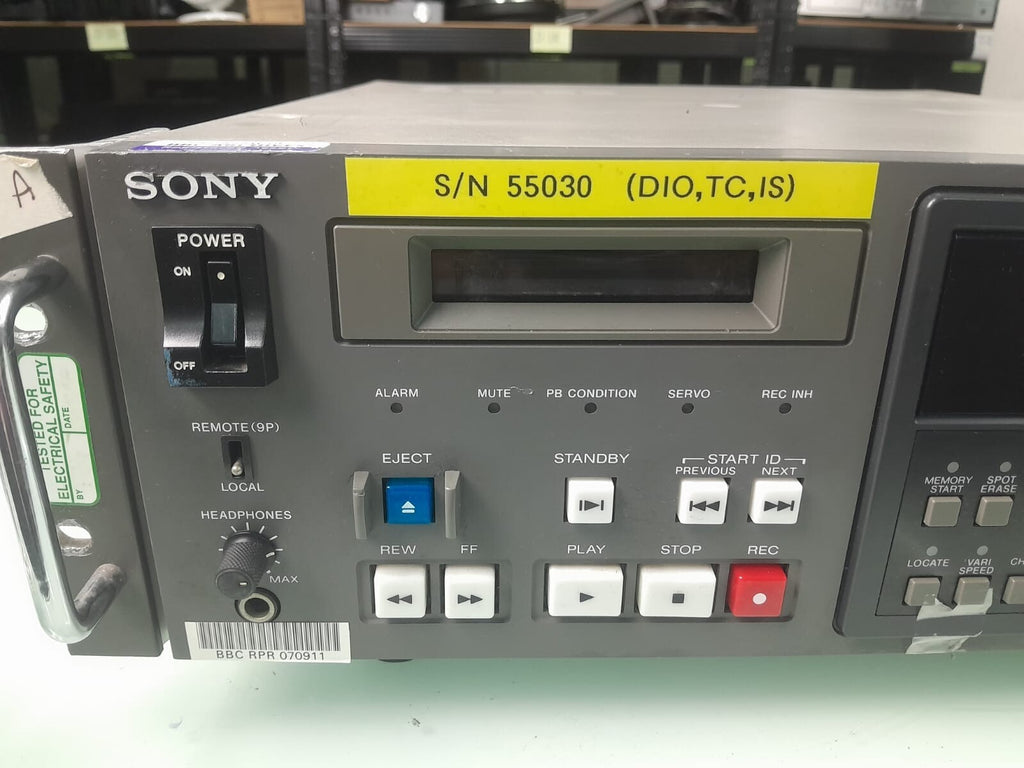 SONY PCM 7050 DIGITAL AUDIO RECORDER