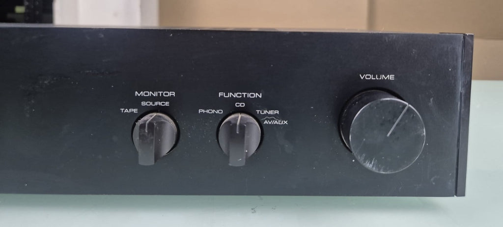 ROTEL RA 810A STEREO INTEGRATED AMPLIFIER