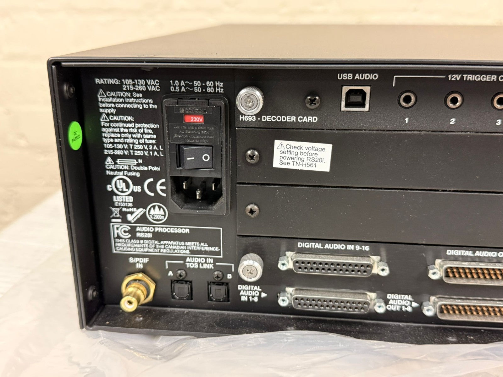 DATASAT RS20i 16-channel surround sound processor CINEMA