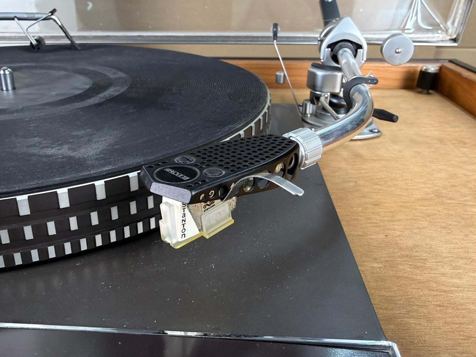 GARRARD 401 TURNTABLE WITH SME 3009 TONEARM AND STANTON 881S CARTRIDGE
