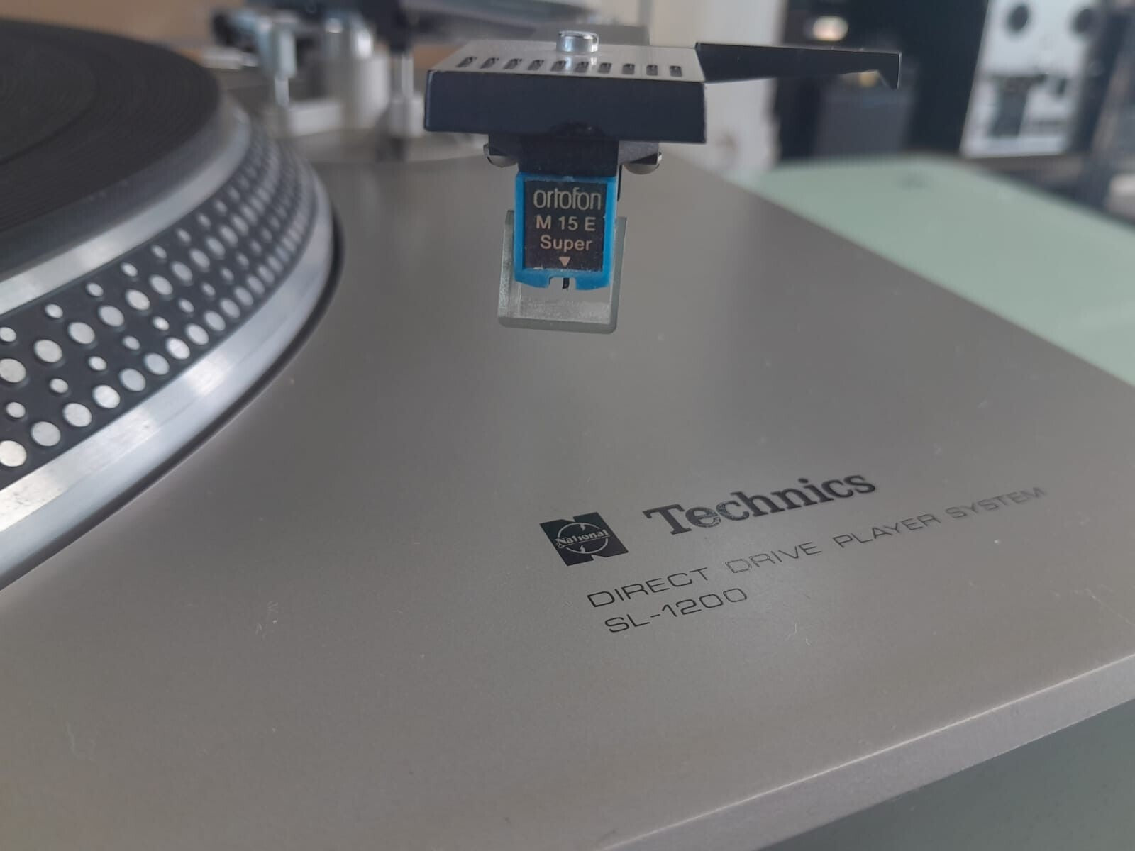 TECHNICS SL 1200 DIRECT DRIVE TURNTABLE ORTOFON M 15 E SUPER