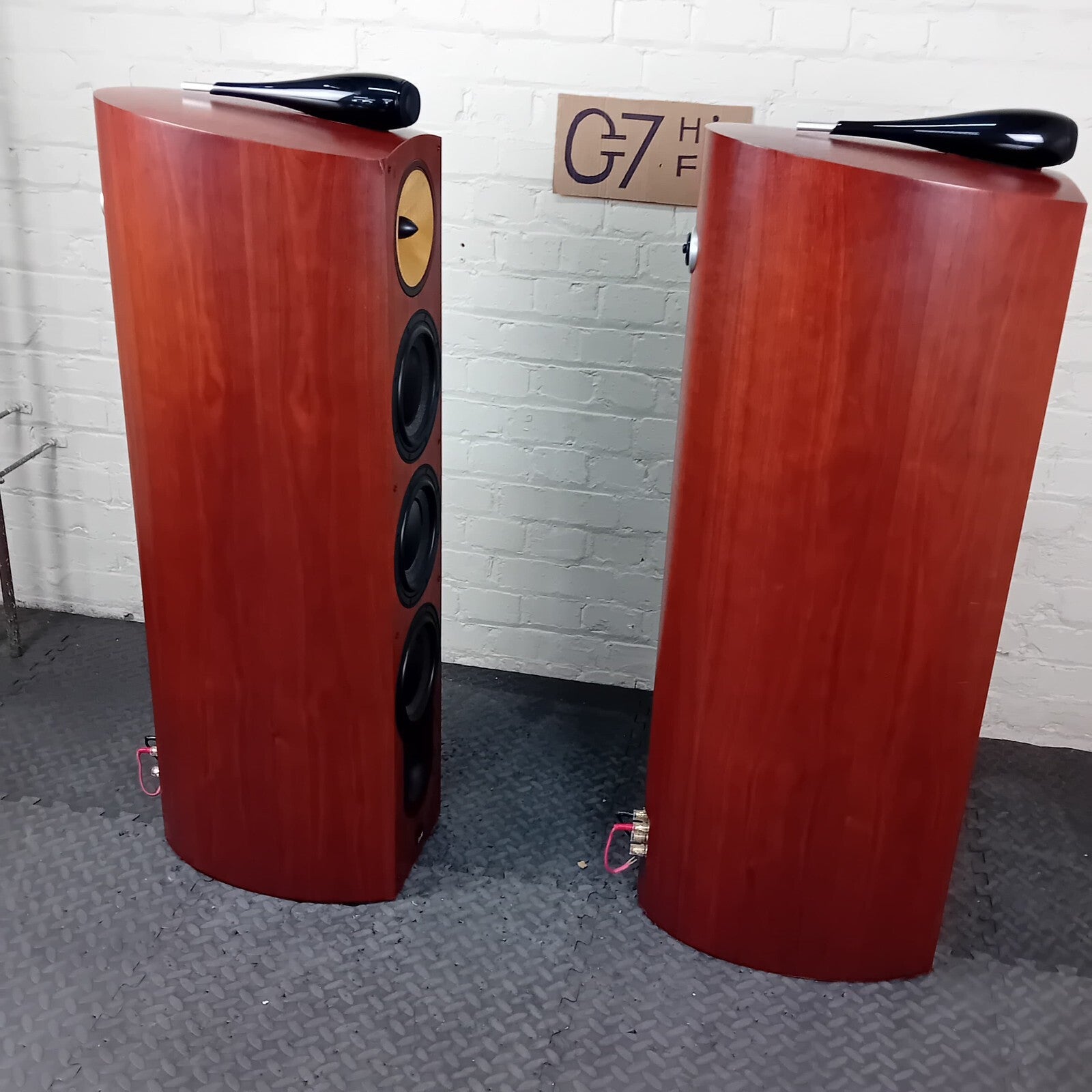 BOWERS & WILKINS B&W 803 D FLOOR STANDING SPEAKERS
