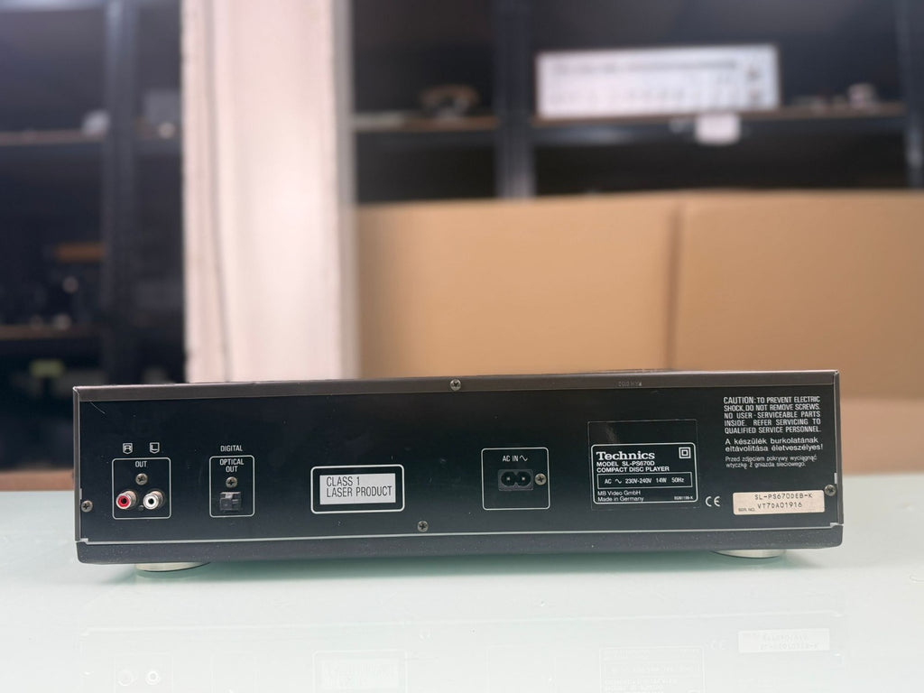 TECHNICS SL PS670D CD PLAYER WITH REMOTE