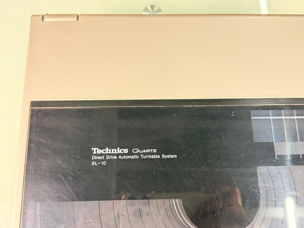 TECHNICS SL 10 QUARTZ DIRECT DRIVE AUTOMATIC TURNTABLE