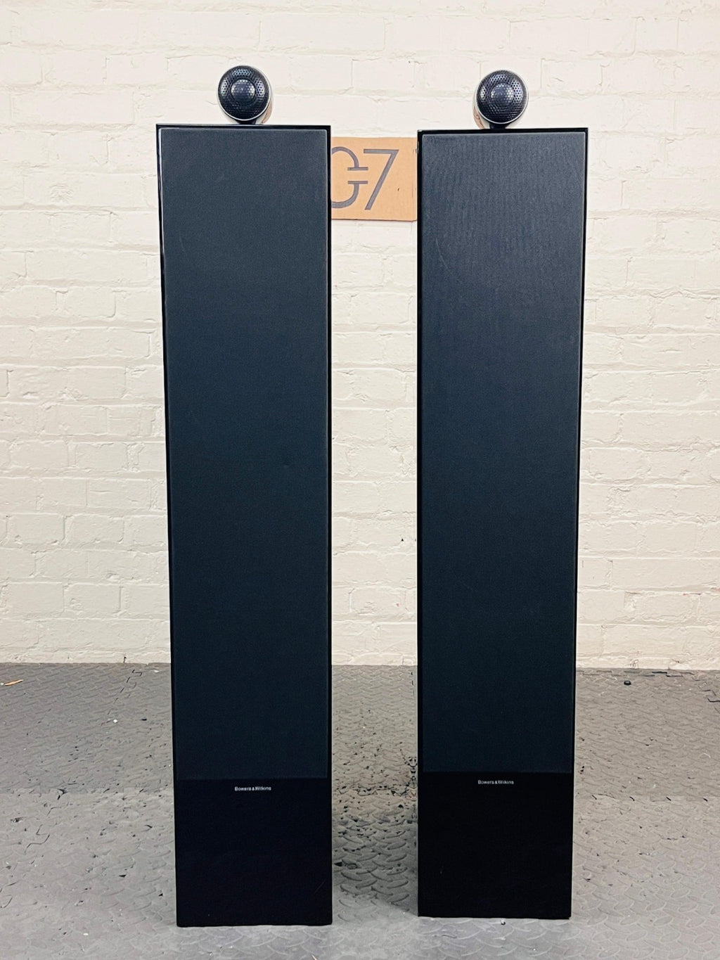BOWERS & WILKINS B&W 702 S2 FLOOR STANDING SPEAKERS