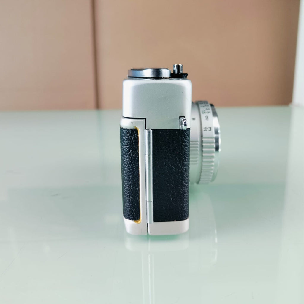 KONICA C35 RANGEFINDER CAMERA HEXANON F=38MM 1:2.8 LENS