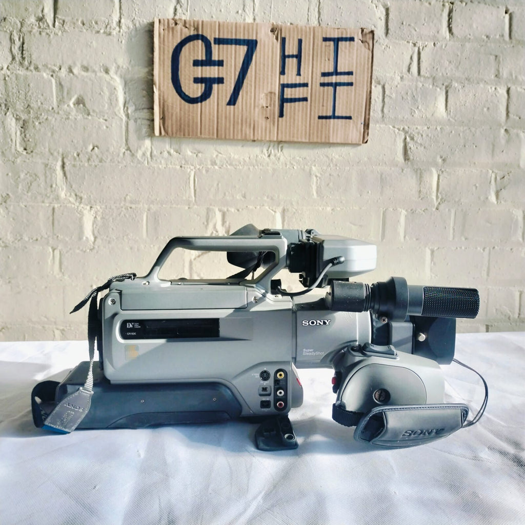 SONY DCR VX9000E DIGITAL VIDEO CAMERA RECORDER 3CCD 20X ZOOM