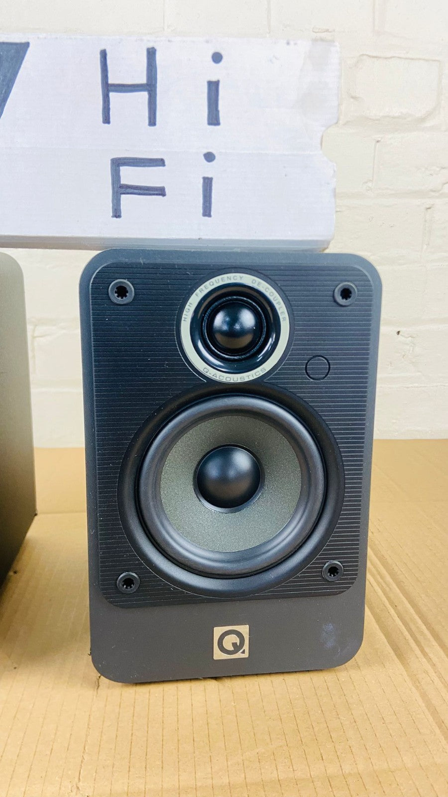 Q ACOUSTICS 2010i SPEAKERS