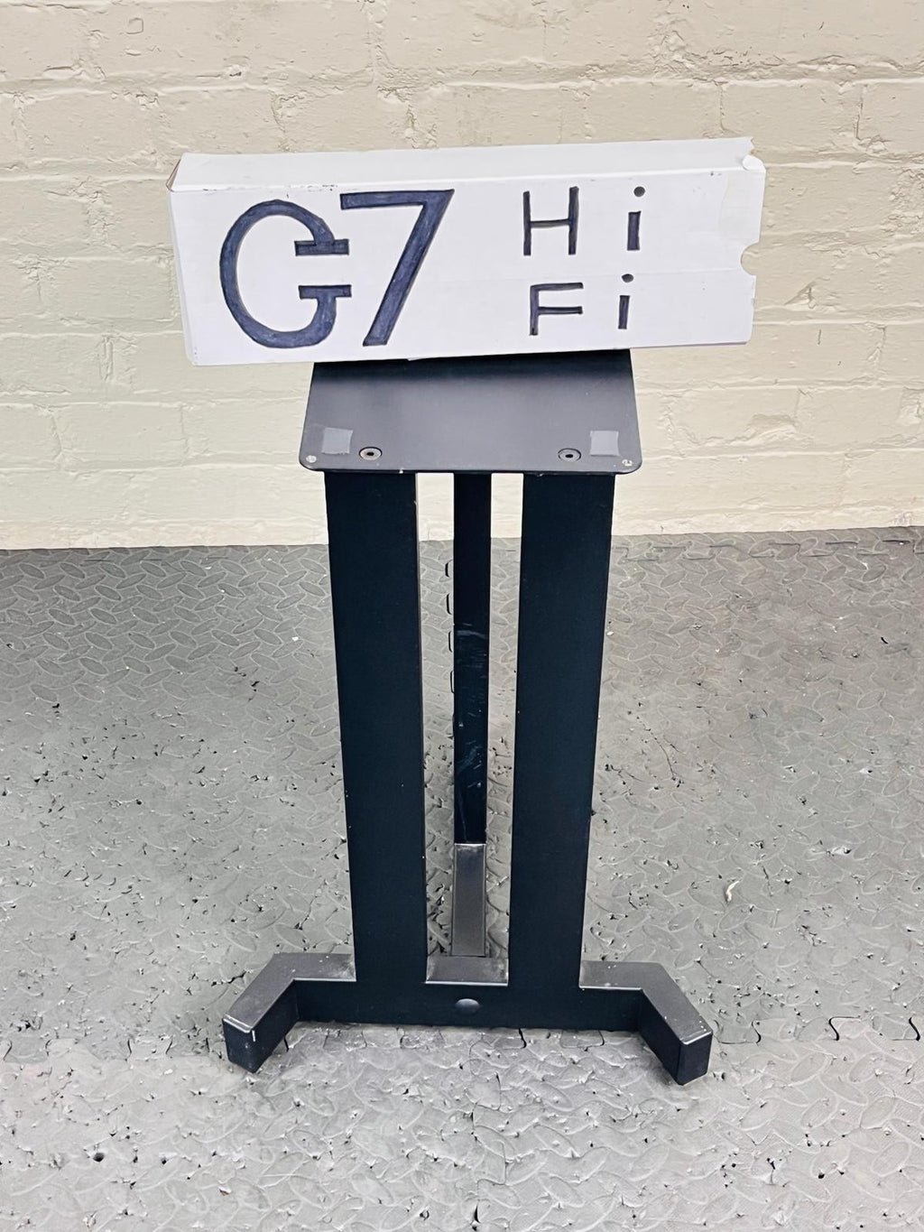 SINGLE TARGET SPEAKER STAND