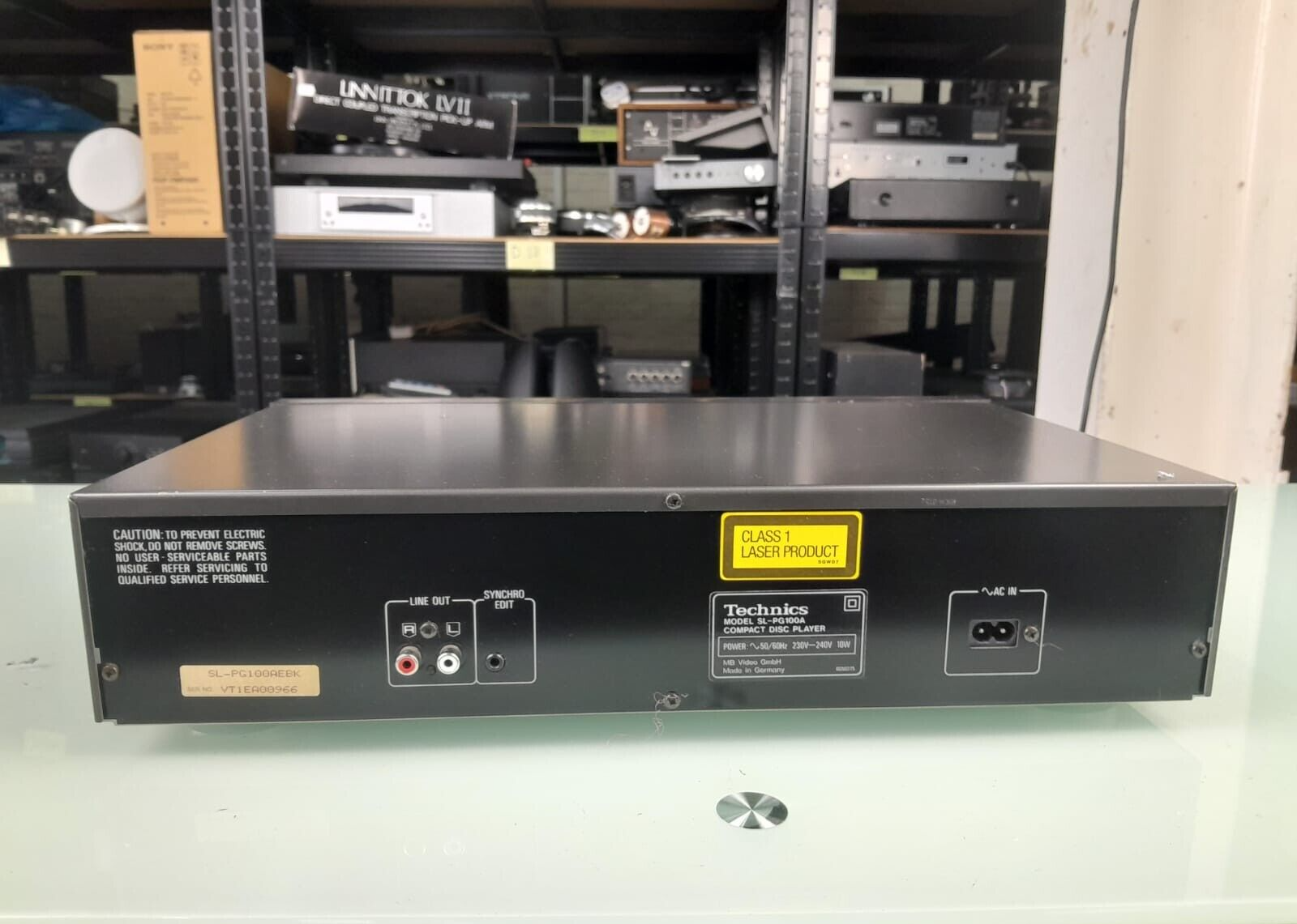 TECHNICS SL PG100A CD PLAYER