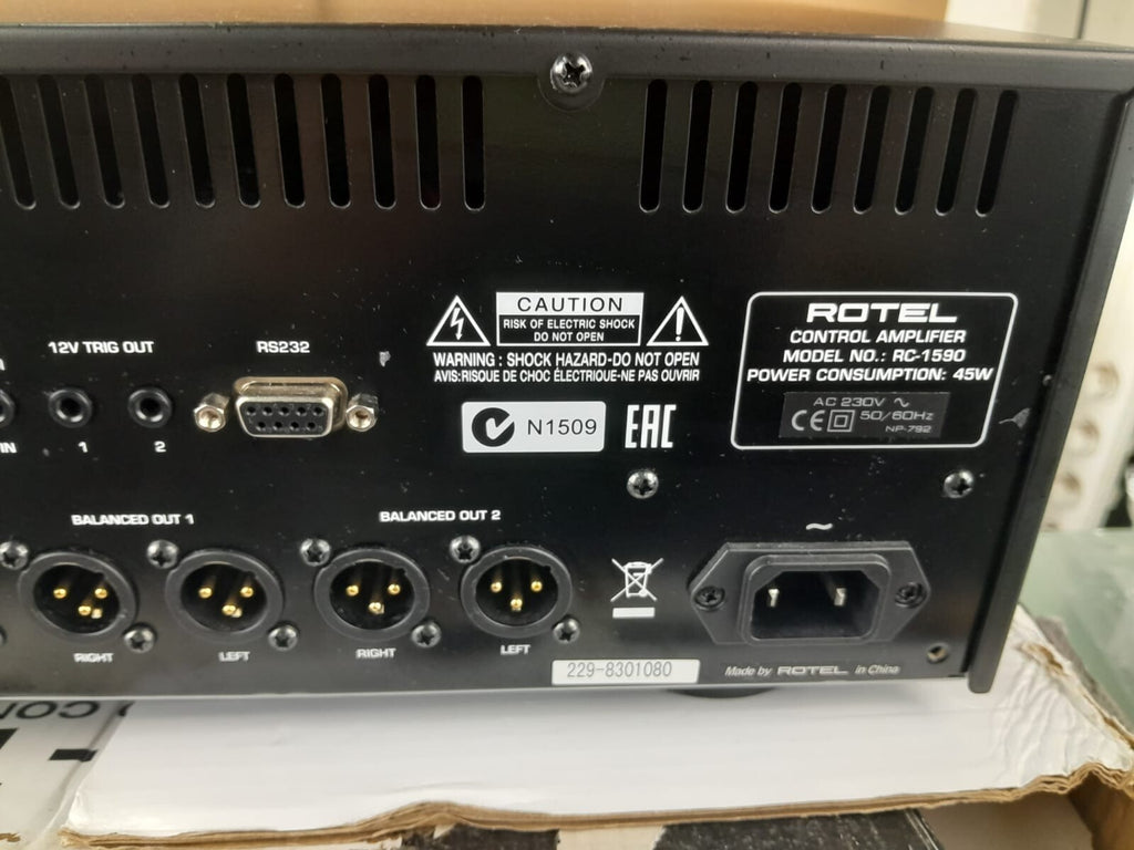 ROTEL RC 1590 STEREO CONTROL AMPLIFIER