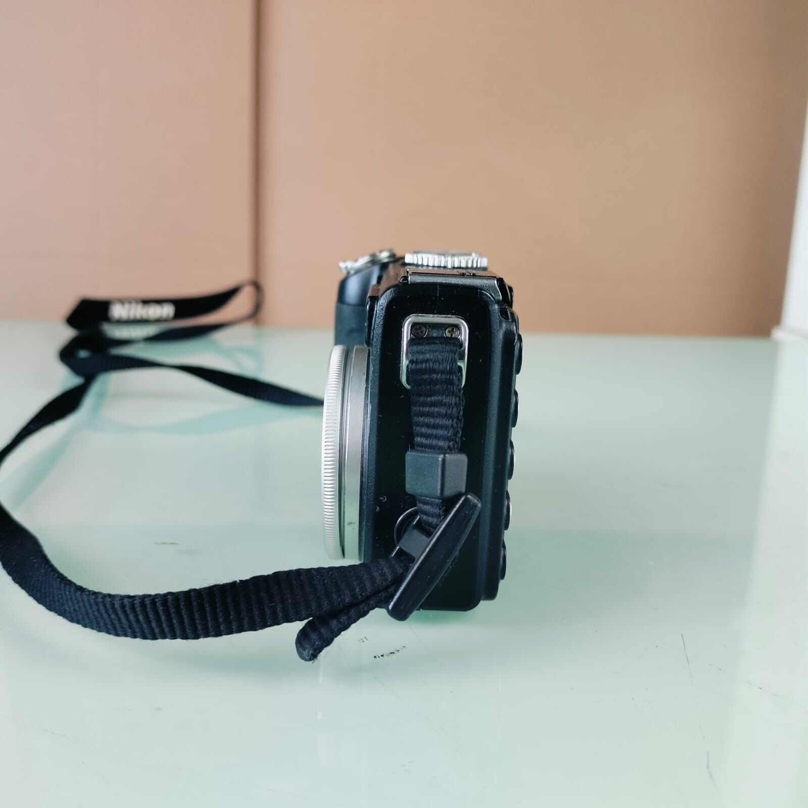 NIKON COOLPIX P5000 10MP DIGITAL CAMERA NIKKOR 3.5X OPTICAL ZOOM 7.5-26.3MM LENS