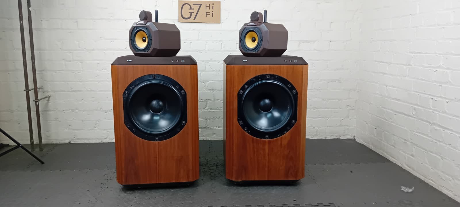 B&W BOWERS & WILKINS 801 SERIES 80 SPEAKERS