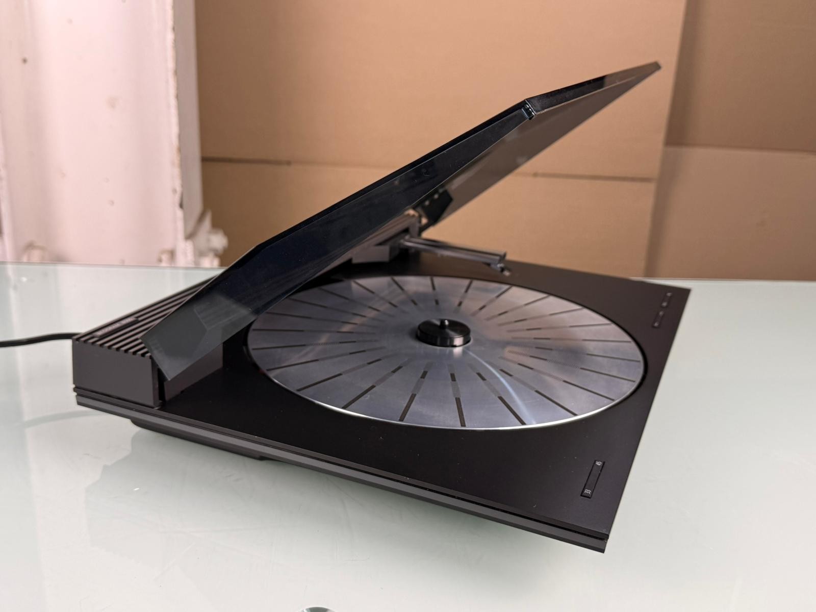 BANG & OLUFSEN B&O BEOGRAM 8500 TURNTABLE WITH MMC4 CARTRIDGE