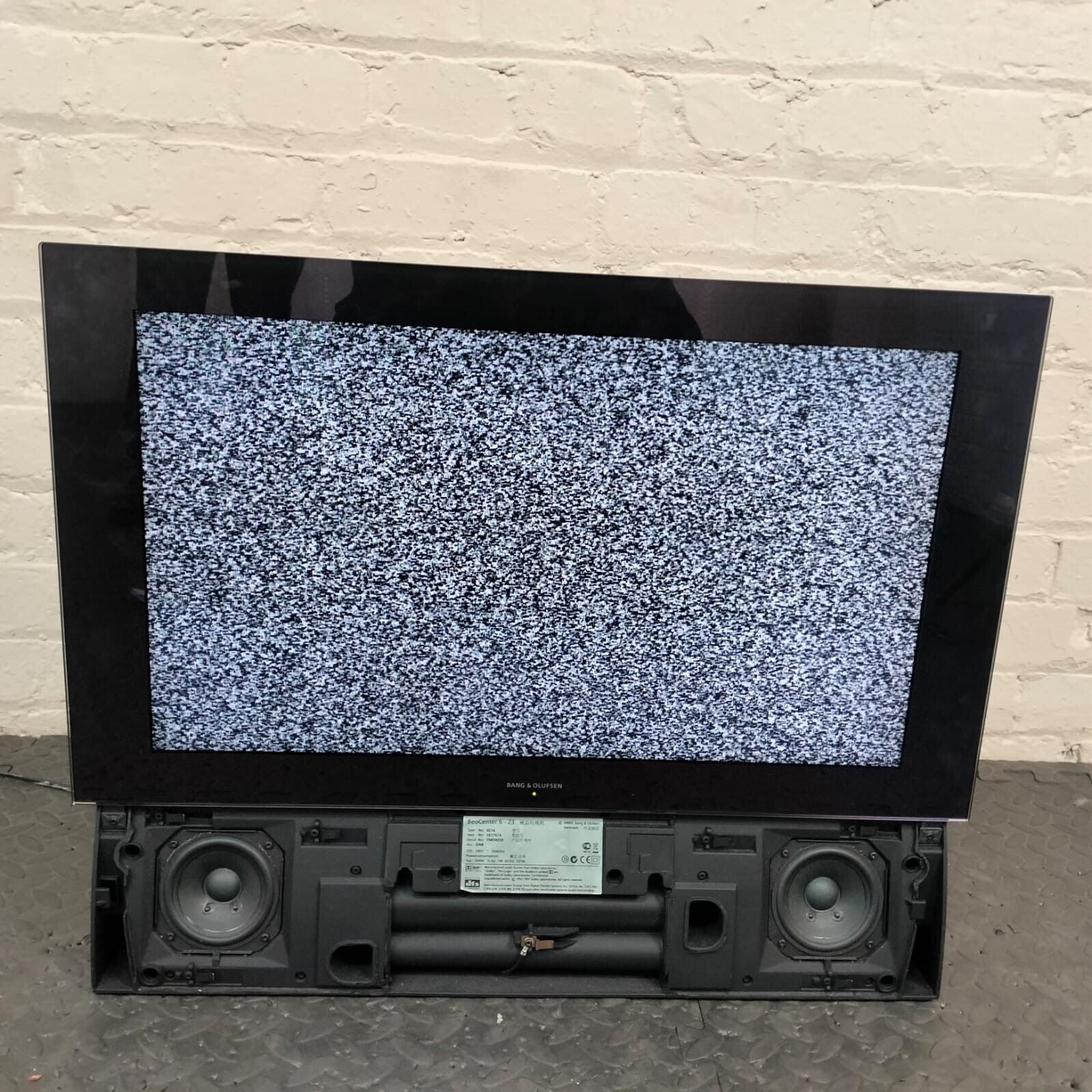 BANG & OLUFSEN B&O BEOCENTER 6 23 INCH TV