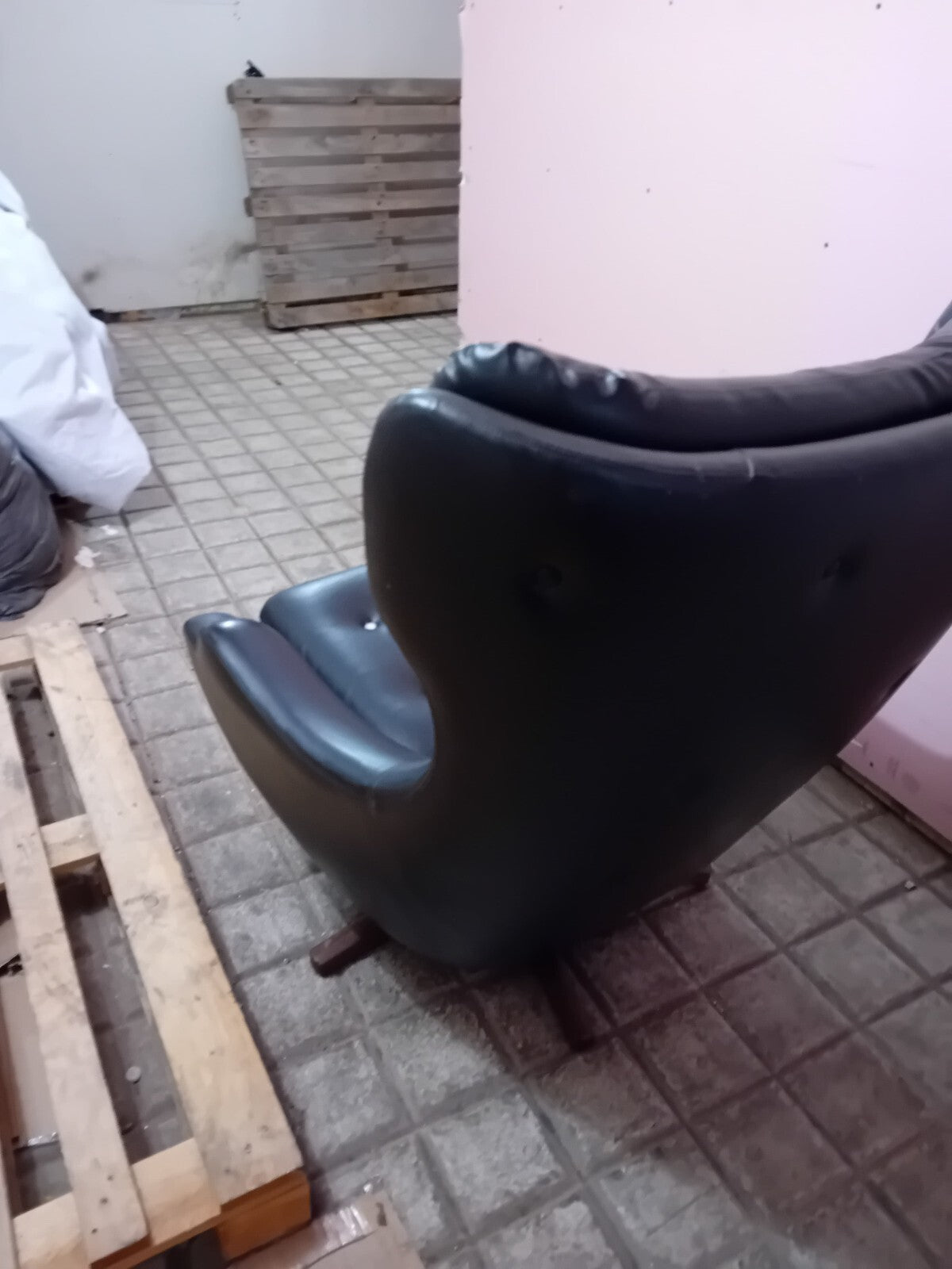 PARKER KNOLL VINTAGE CHAIR SWIVEL ARMCHAIR LEATHER