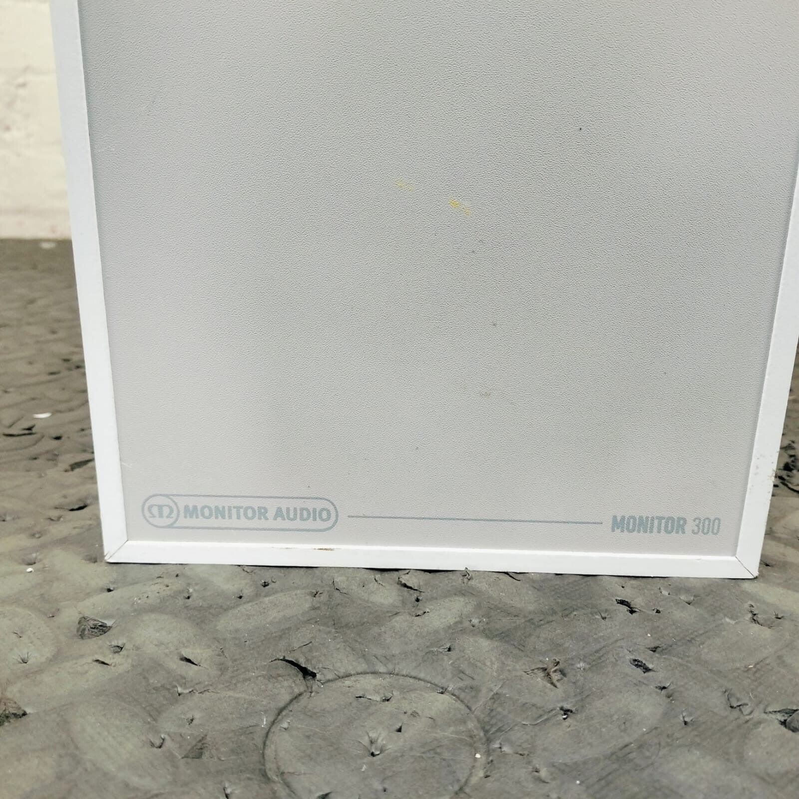 MONITOR AUDIO MONITOR 300 FLOOR STANDING SPEAKERS