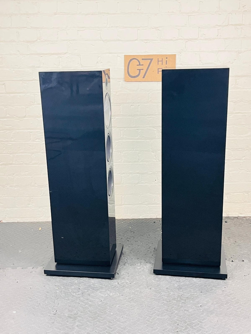 BOWERS & WILKINS B&W 703 S2 FLOORSTANDING SPEAKERS