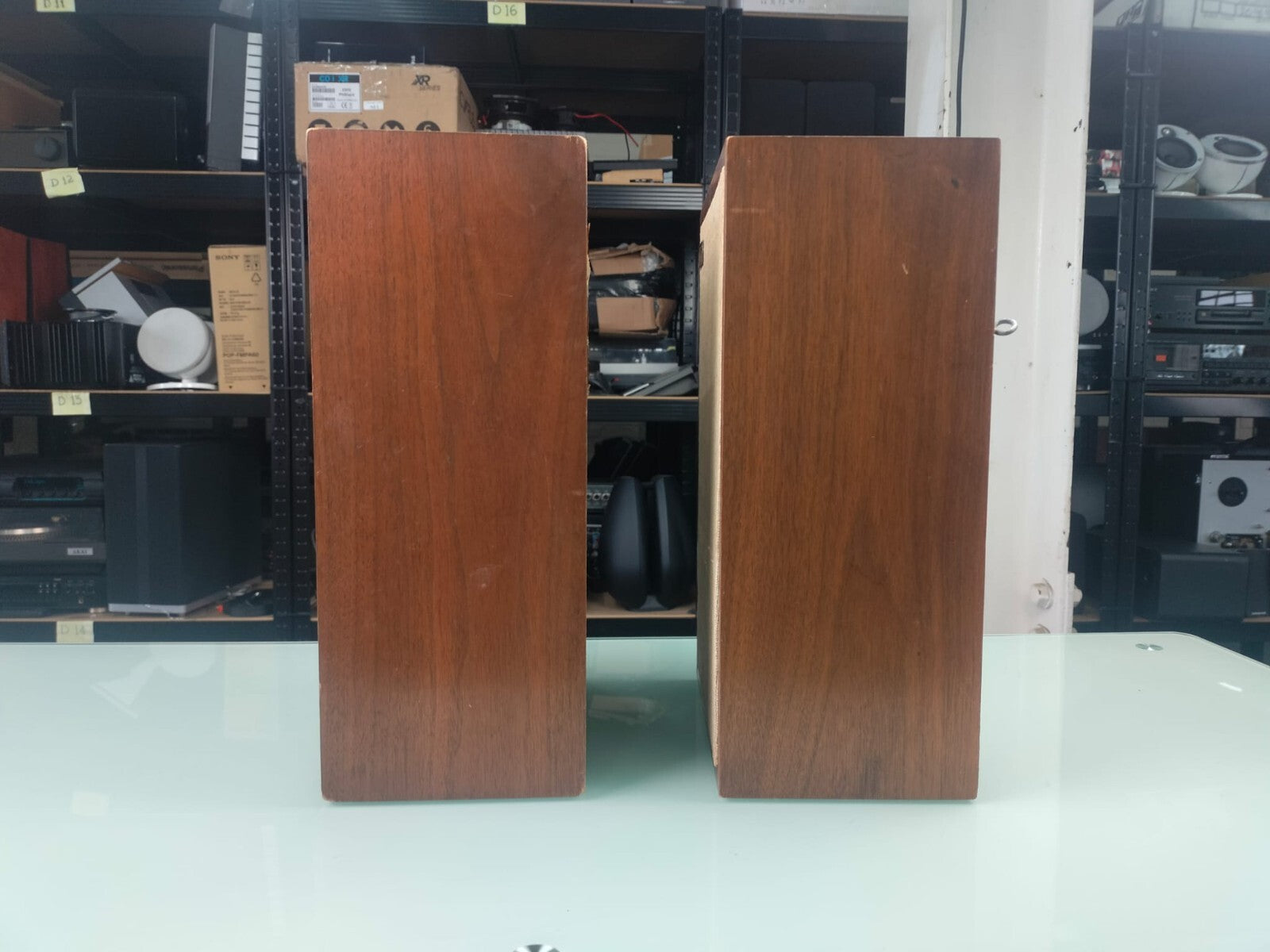 ACOUSTIC RESEARCH AR-7 SPEAKERS