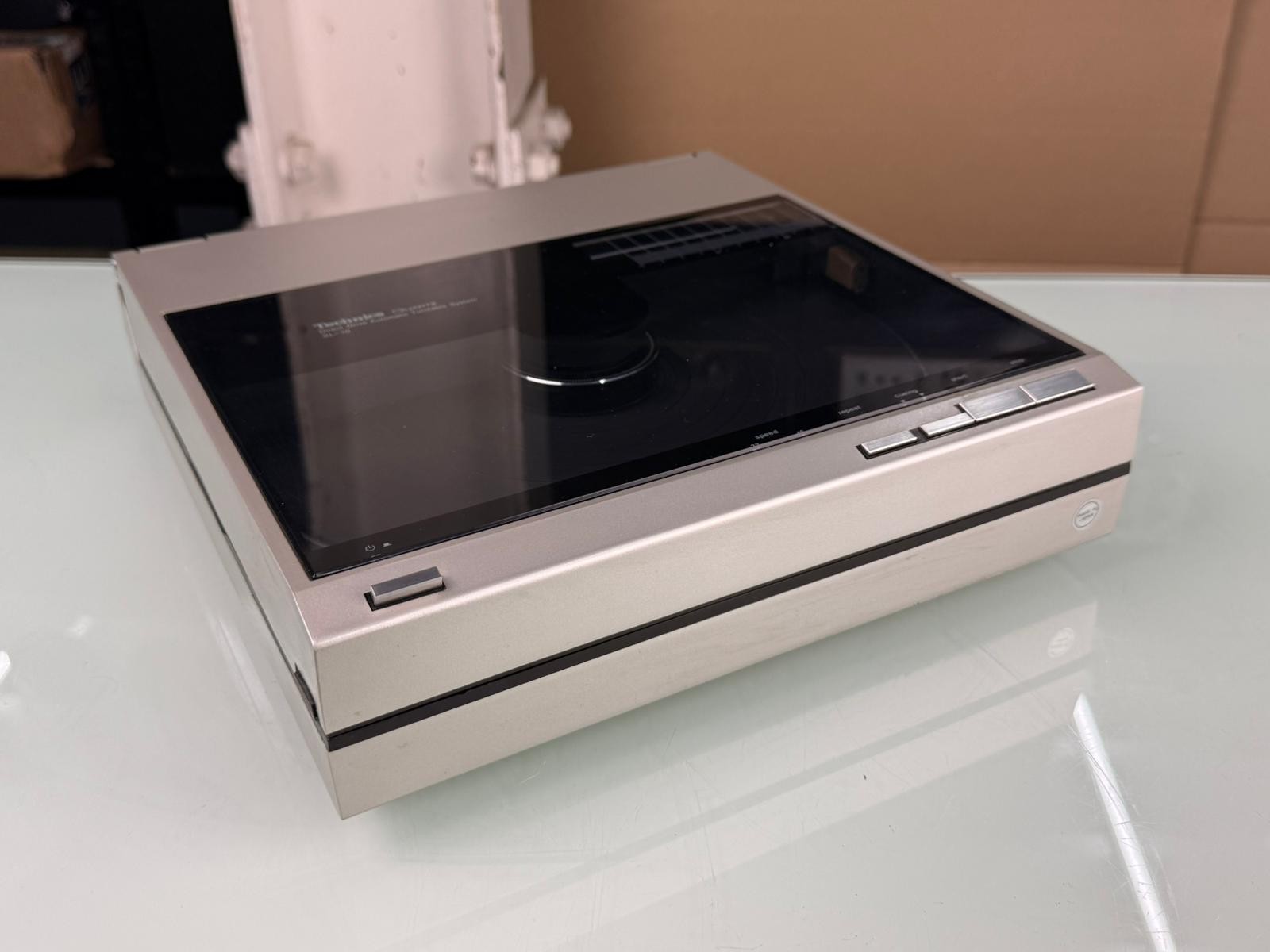 TECHNICS SL 10 QUARTZ DIRECT DRIVE AUTOMATIC TURNTABLE