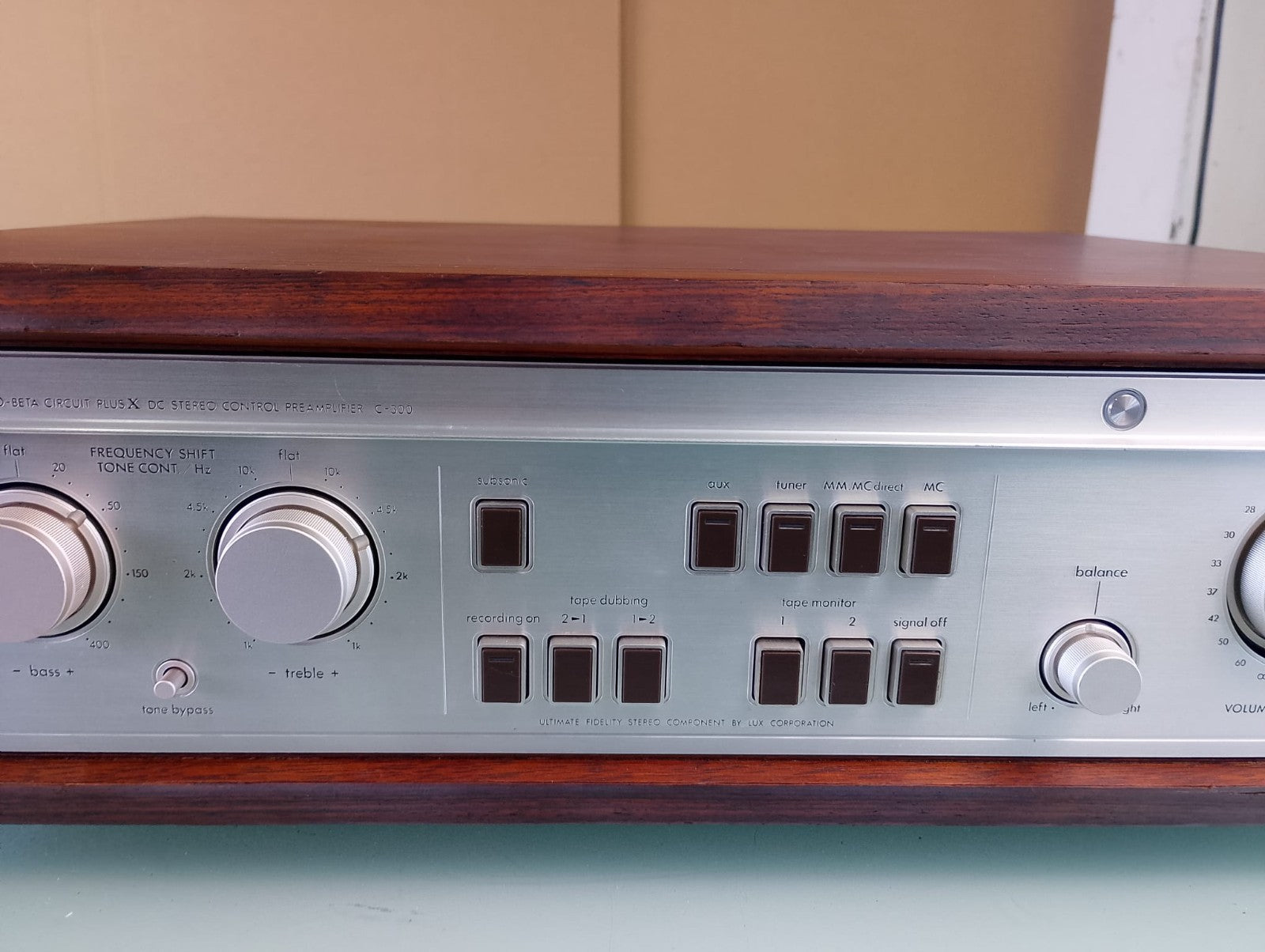 LUXMAN C 300 DUO-BETA CIRCUIT PLUS X DC STEREO CONTROL PREAMPLIFIER