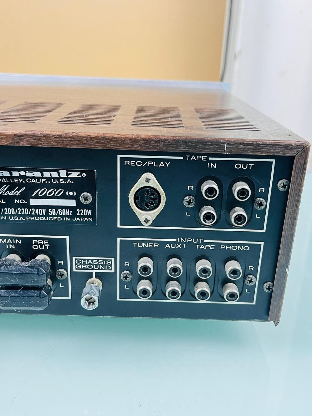 MARANTZ 1060 STEREO AMPLIFIER