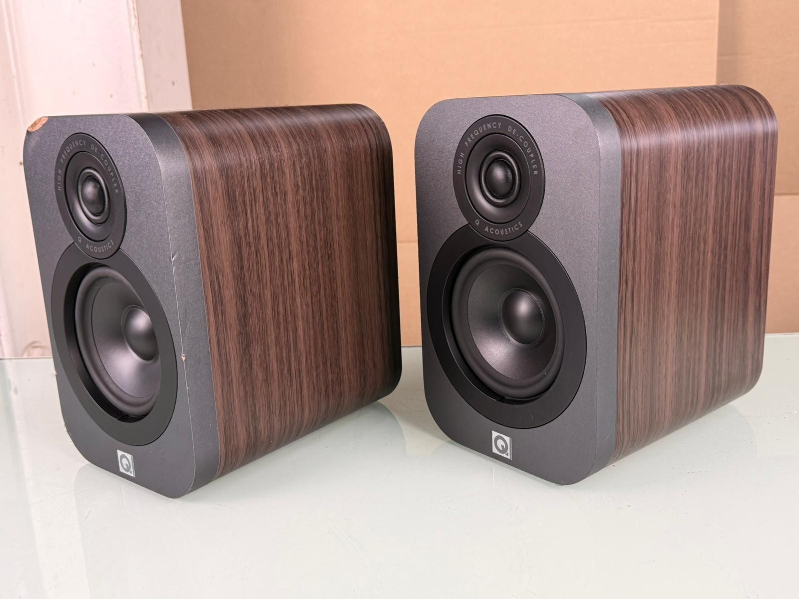 Q ACOUSTICS 3010 SPEAKERS