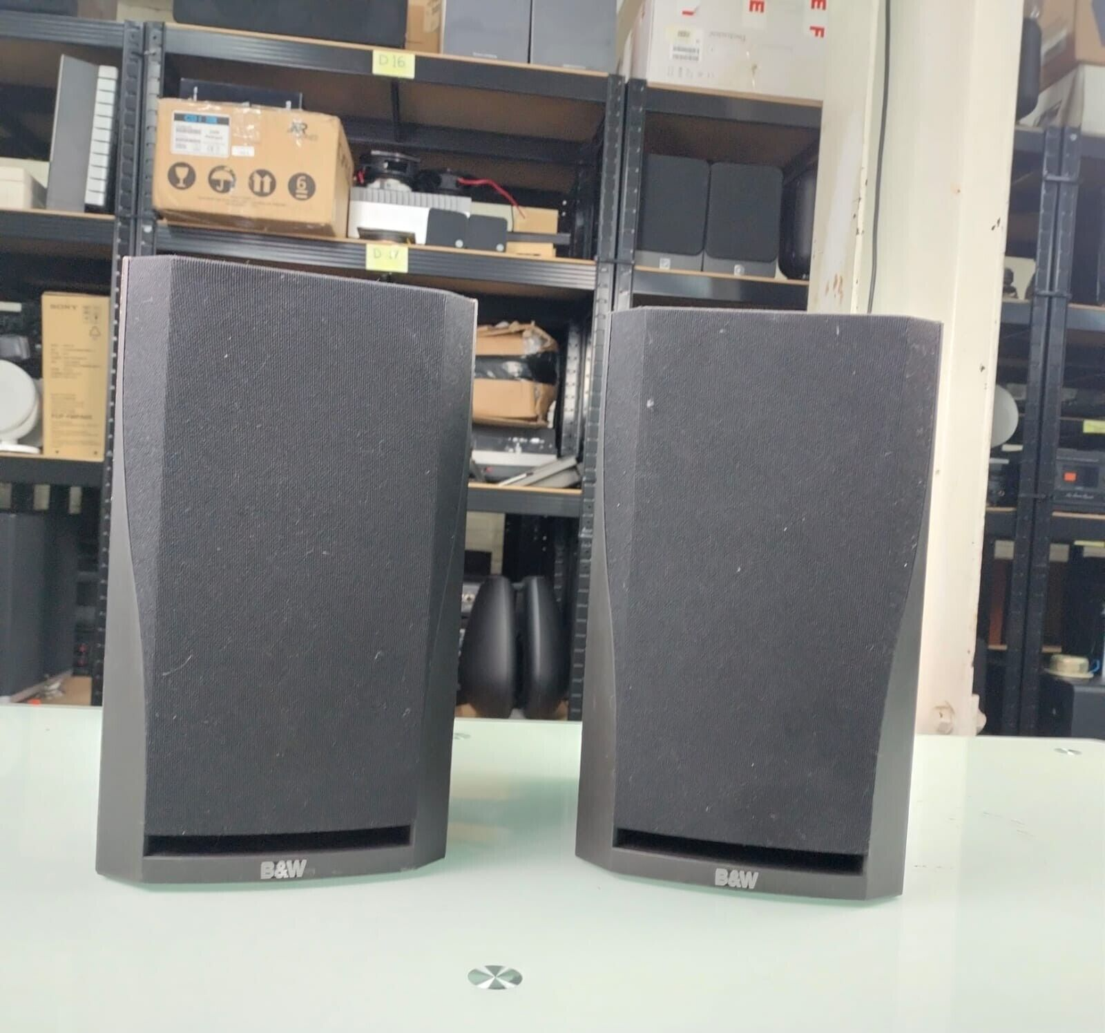 BOWERS & WILKINS B&W SPEAKERS