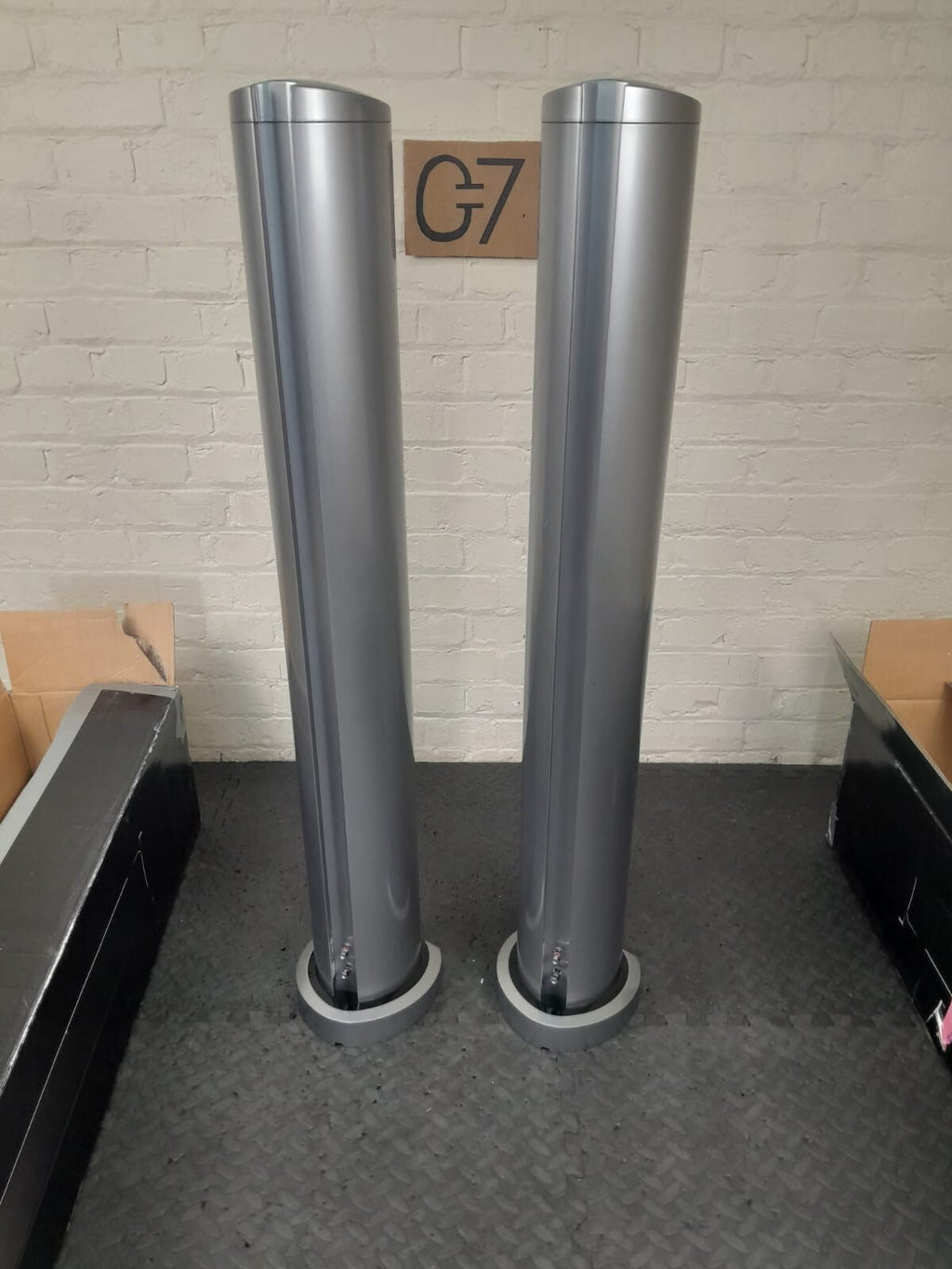 TANNOY ARENA HIGHLINE 500 TOWER SILVER FLOOR STANDING SPEAKERS