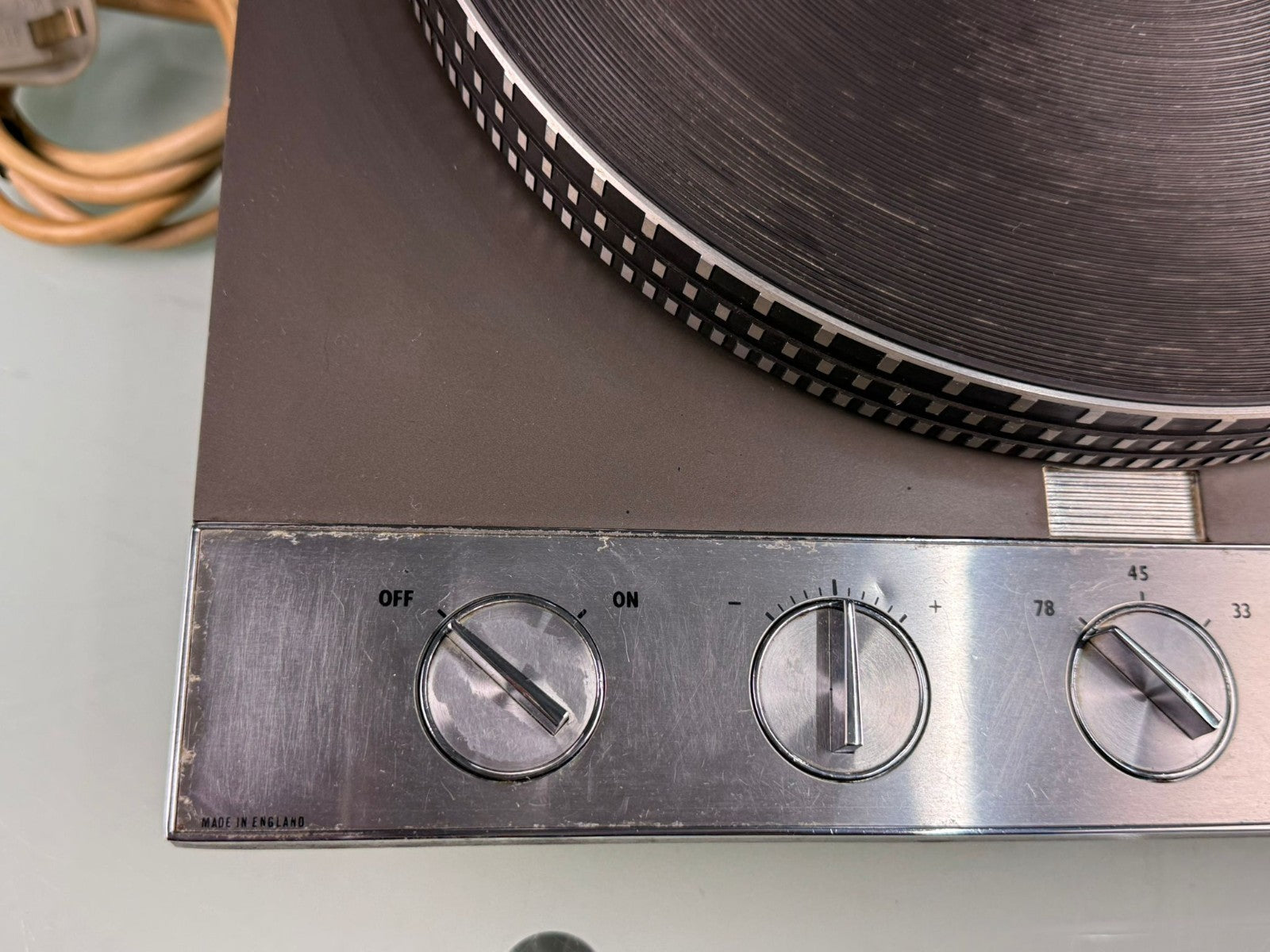 GARRARD 401 TURNTABLE
