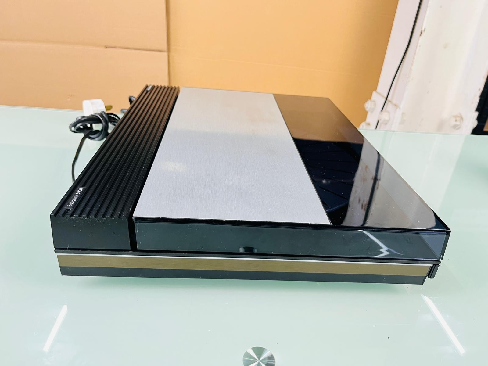 BANG & OLUFSEN B&O BEOGRAM 9000 TURNTABLE WITH MMC 4 CARTRIDGE STYLUS