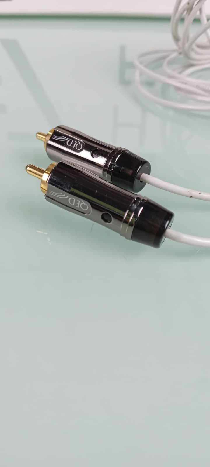 QED PERFORMANCE MINIATURE SUBWOOFER CABLE