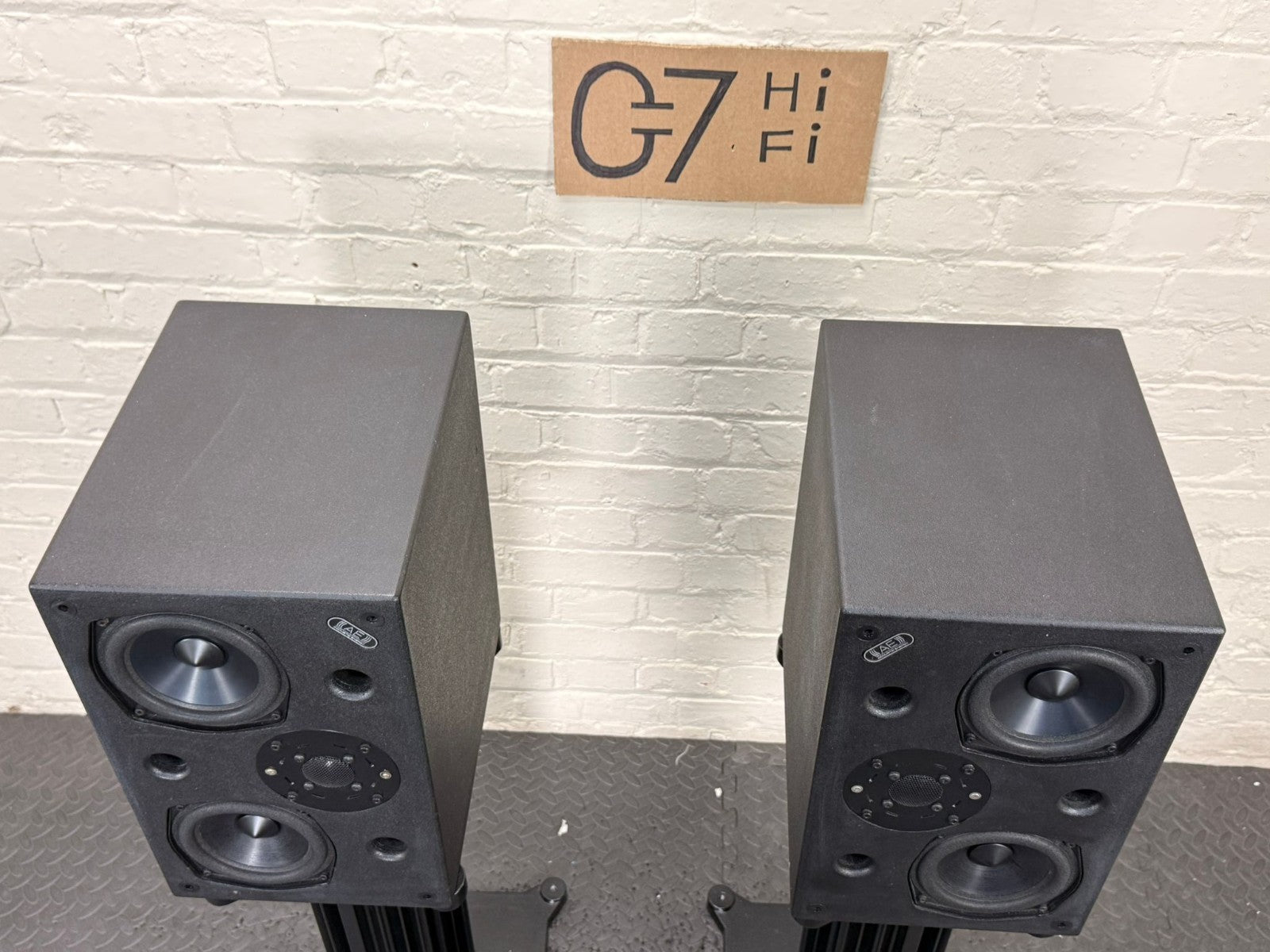 ACOUSTIC ENERGY AE2 SPEAKERS WITH STAND