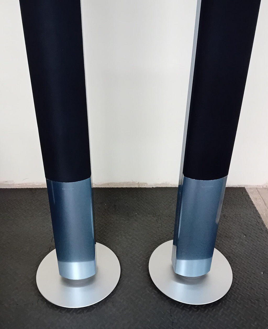 BANG & OLUFSEN B&O BEOLAB 1 FLOOR STANDING SPEAKERS TYPE 6842 SKY BLUE